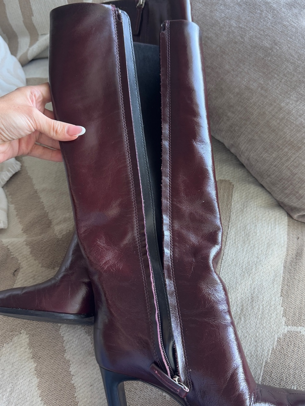ZARA Leather Knee-High Heeled Boots in Burgundy - Picture 4 of 6